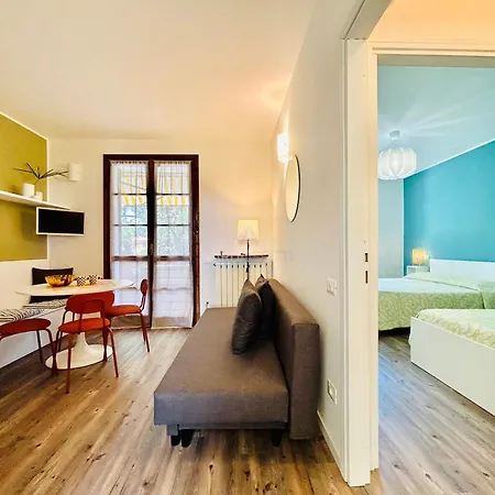Mercury - Vista Con Piscina Lägenhet Sirmione