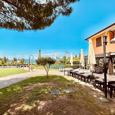 Mercury - Vista Con Piscina * Sirmione